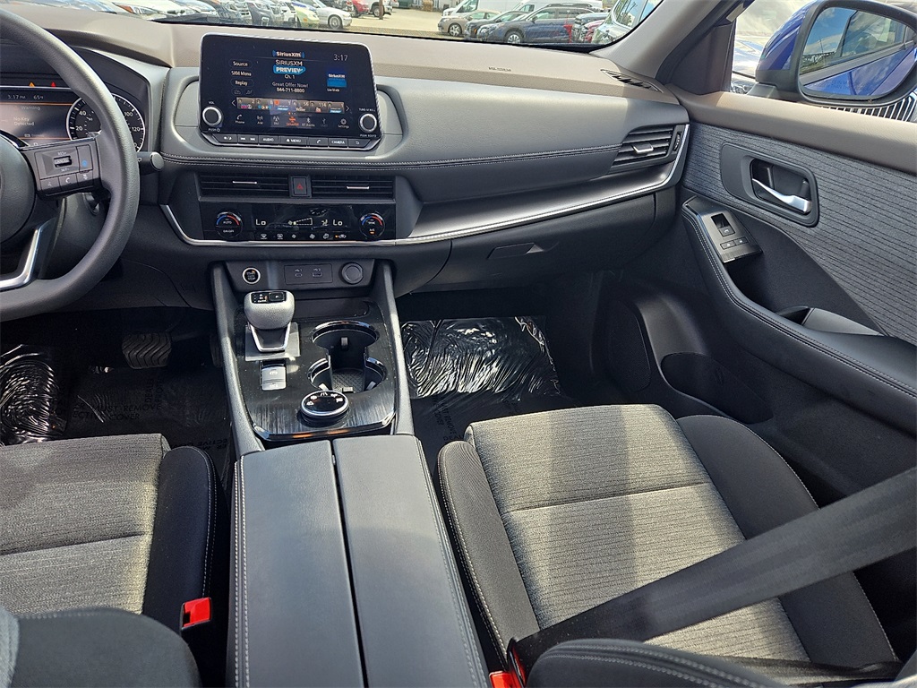 2023 Nissan Rogue SV Image 24 of 31