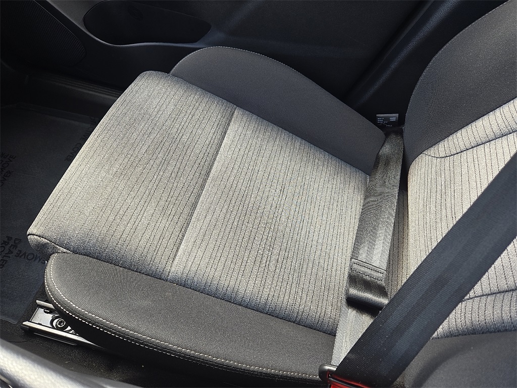 2023 Nissan Rogue SV Image 18 of 31