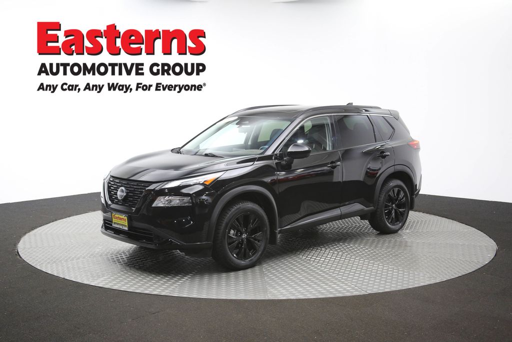 2023 Nissan Rogue SV Image 2 of 68