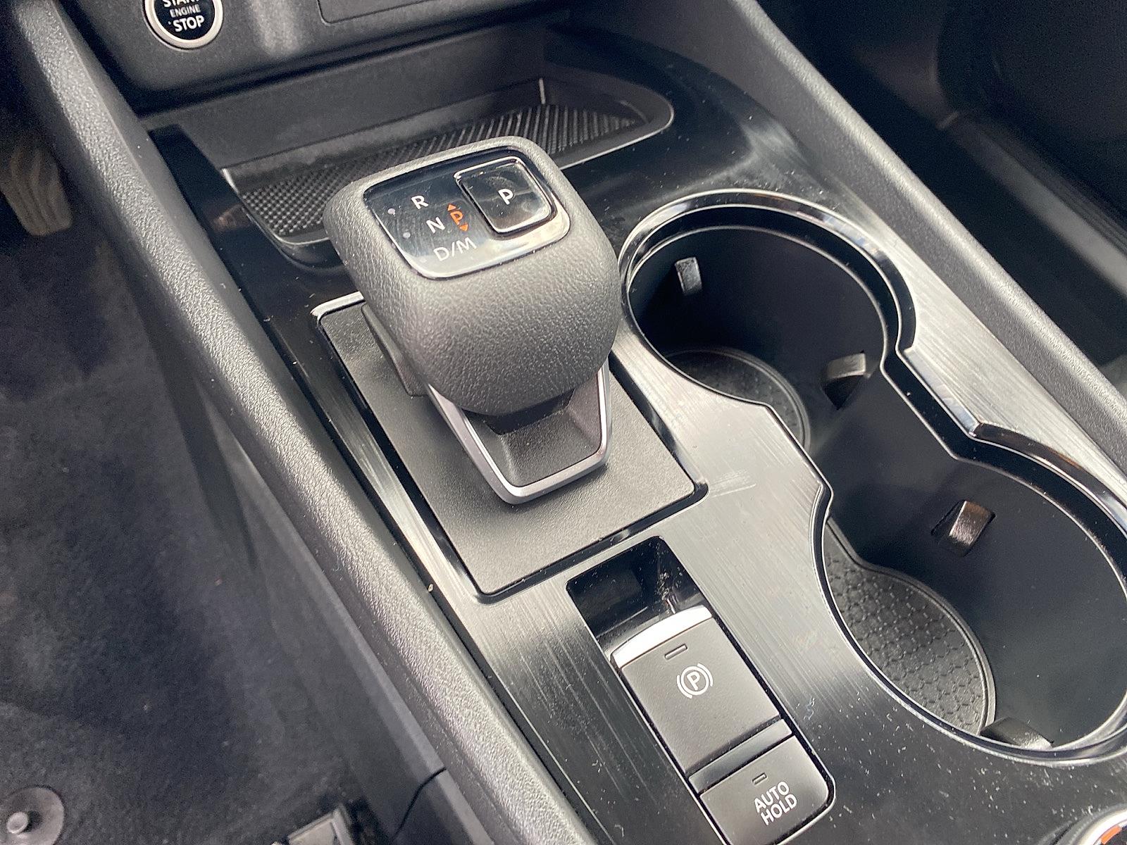 Vehicle image 18 of 27