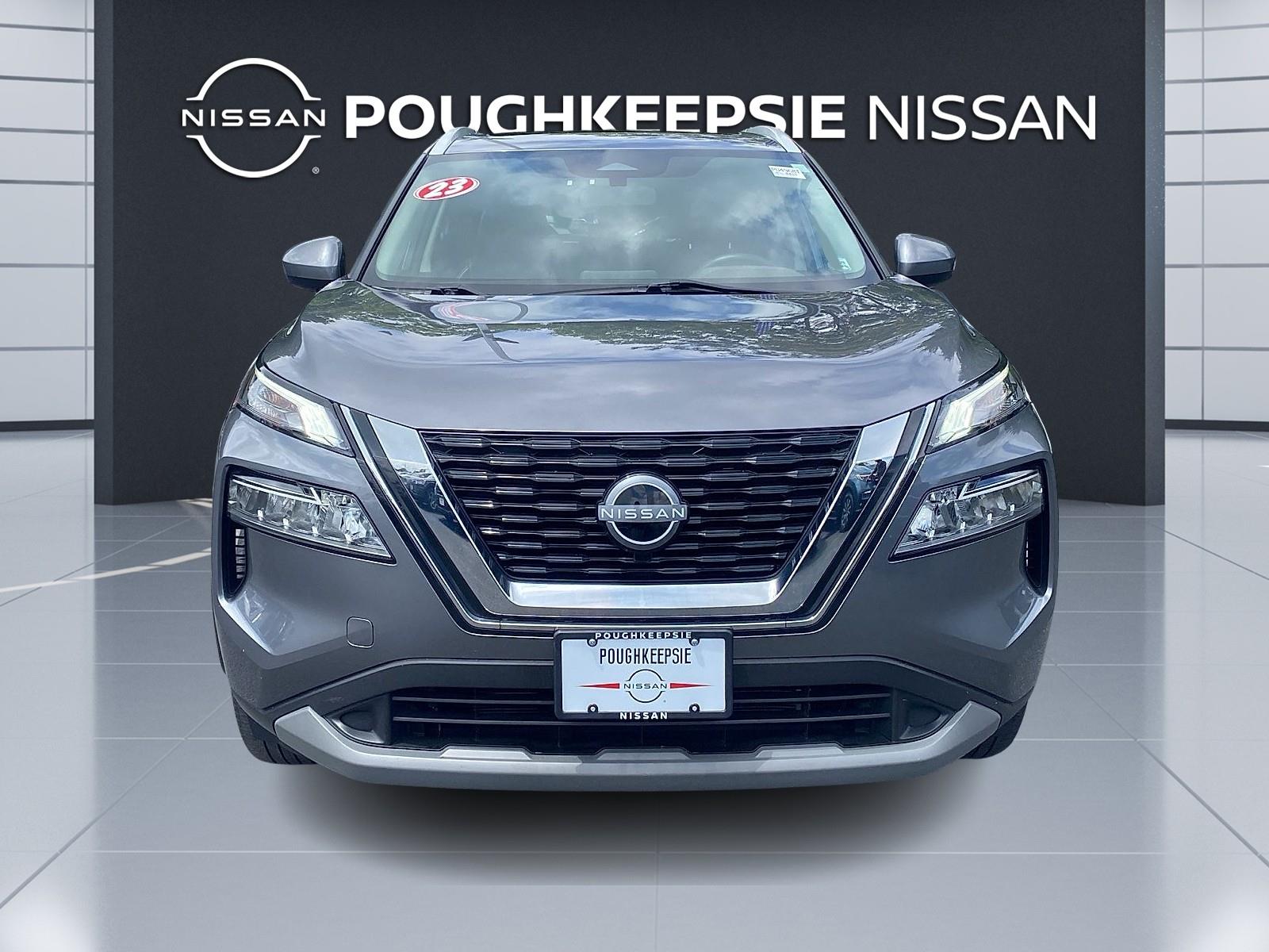 Vehicle image 2 of 27