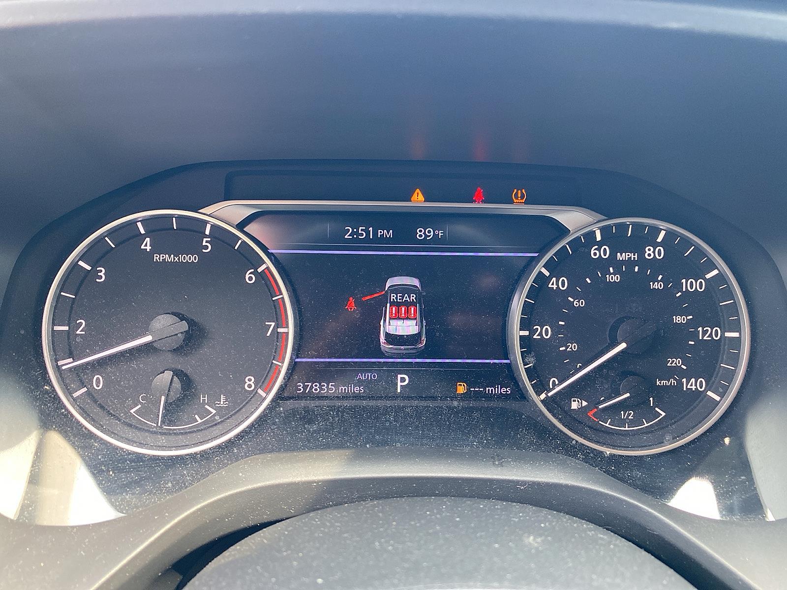 Vehicle image 14 of 26