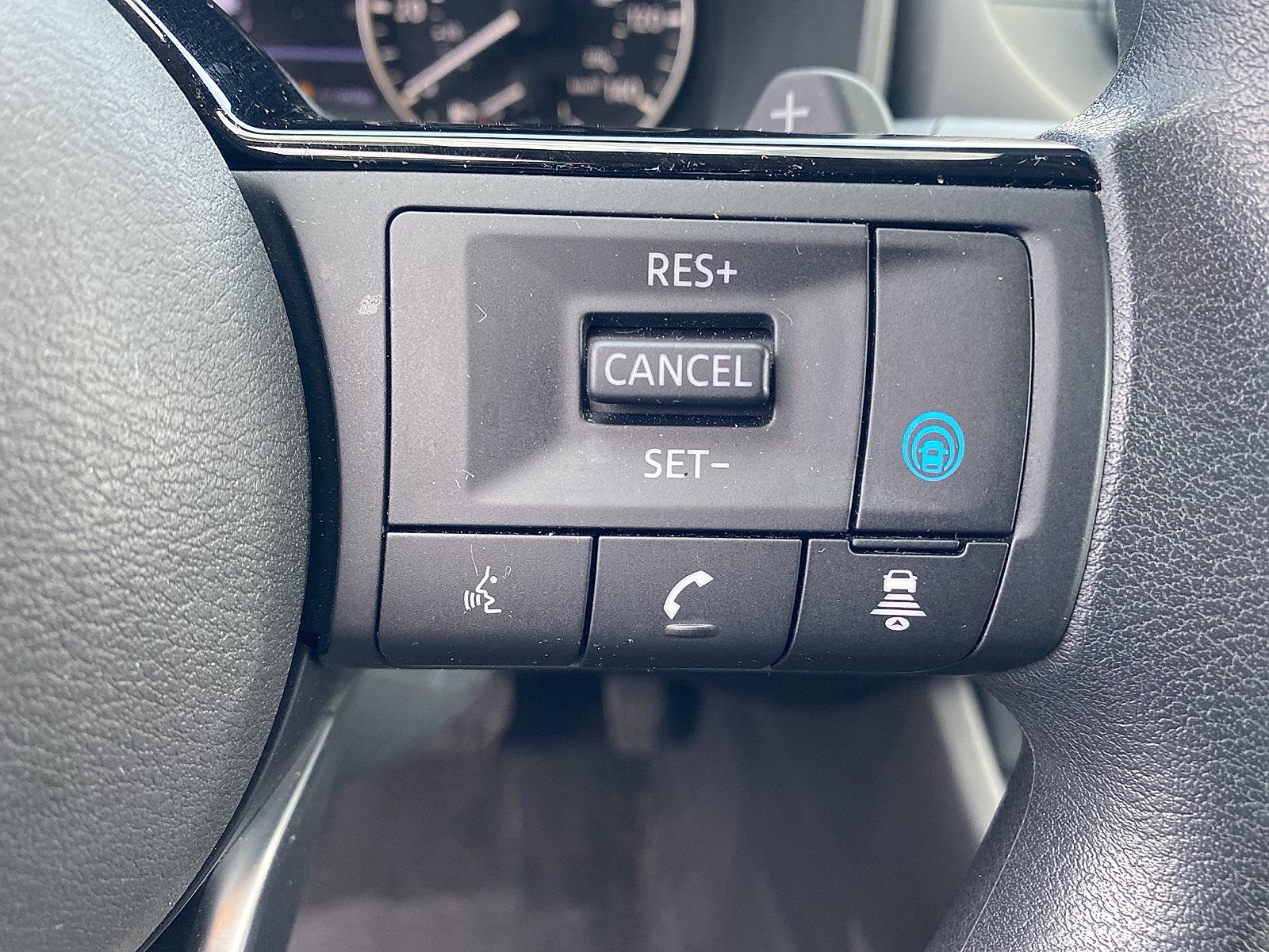 Vehicle image 22 of 26