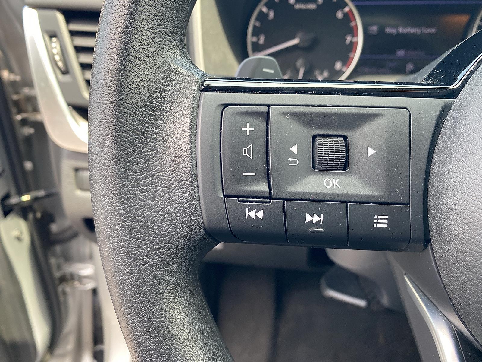 Vehicle image 25 of 26