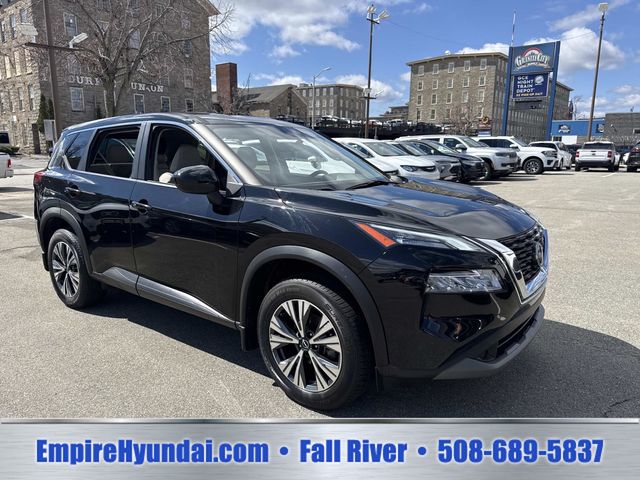 2023 Nissan Rogue SV Image 3 of 32
