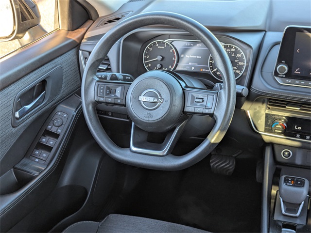 2023 Nissan Rogue SV Image 12 of 32