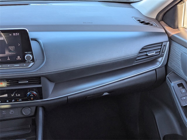 2023 Nissan Rogue SV Image 14 of 32