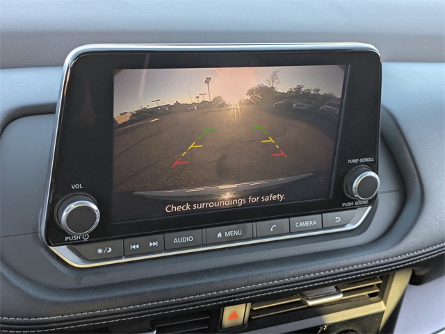 2023 Nissan Rogue SV Image 20 of 32