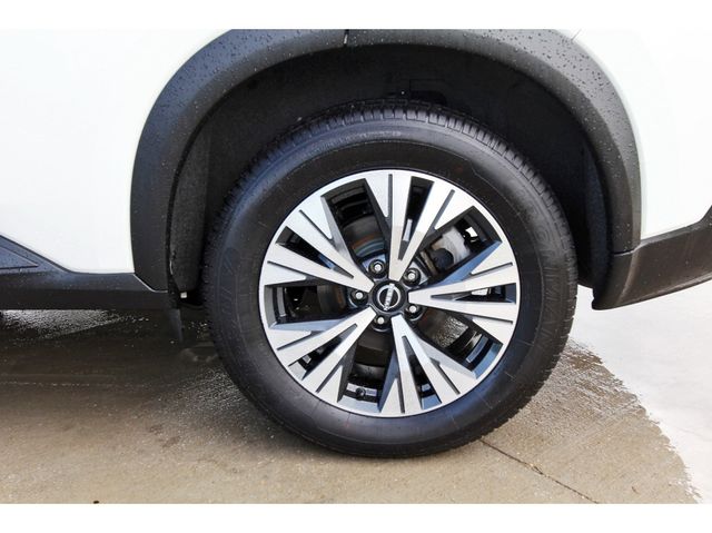 Vehicle image 31 of 32