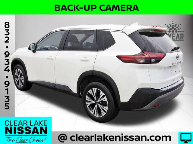 Vehicle image 8 of 32