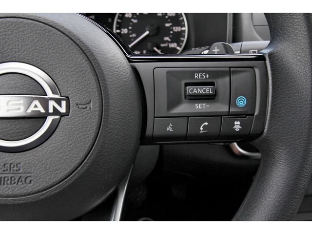 Vehicle image 18 of 32