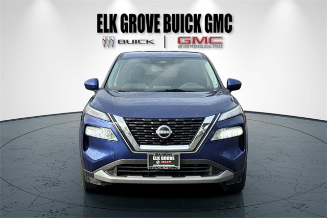 2023 Nissan Rogue SV Image 3 of 78