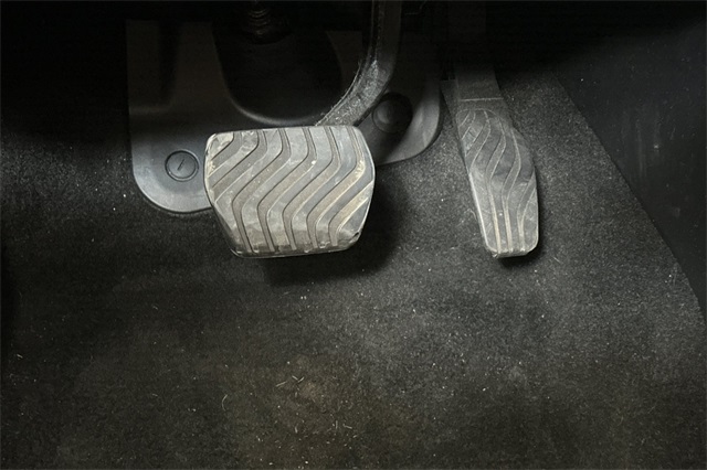 2023 Nissan Rogue SV Image 49 of 78