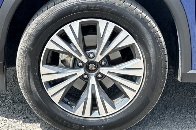 2023 Nissan Rogue SV Image 19 of 78