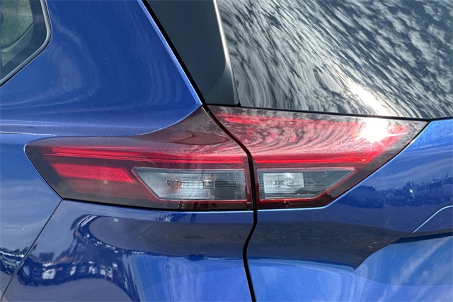 2023 Nissan Rogue SV Image 69 of 78
