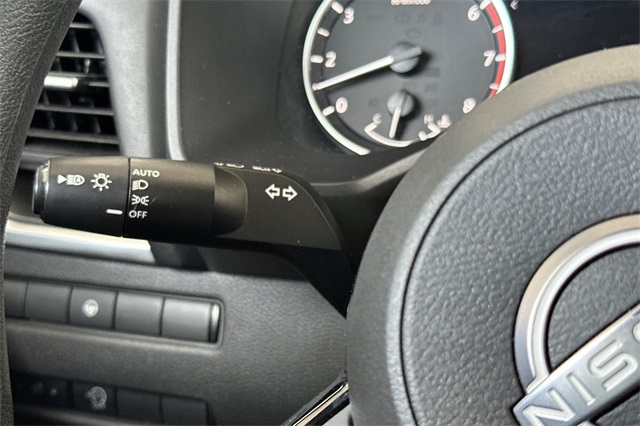 2023 Nissan Rogue SV Image 47 of 78