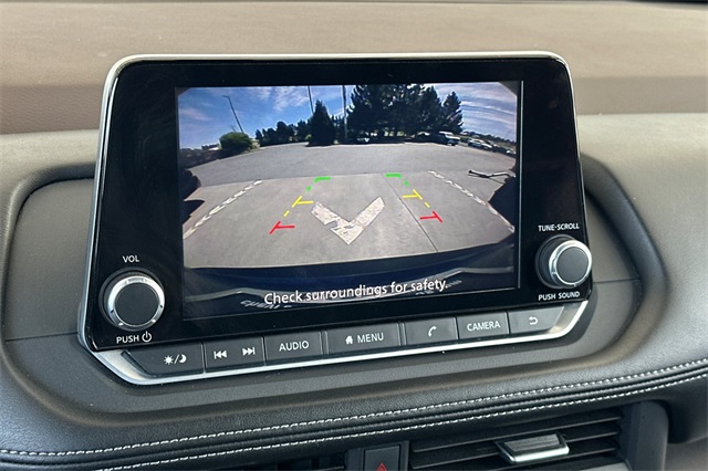 2023 Nissan Rogue SV Image 34 of 78