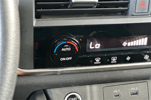 2023 Nissan Rogue SV Image 43 of 78