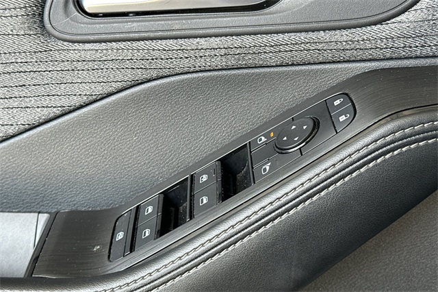 2023 Nissan Rogue SV Image 46 of 78