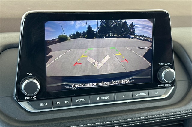 2023 Nissan Rogue SV Image 33 of 78