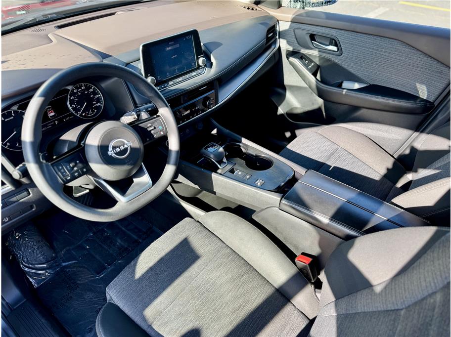 2023 Nissan Rogue SV Image 11 of 24