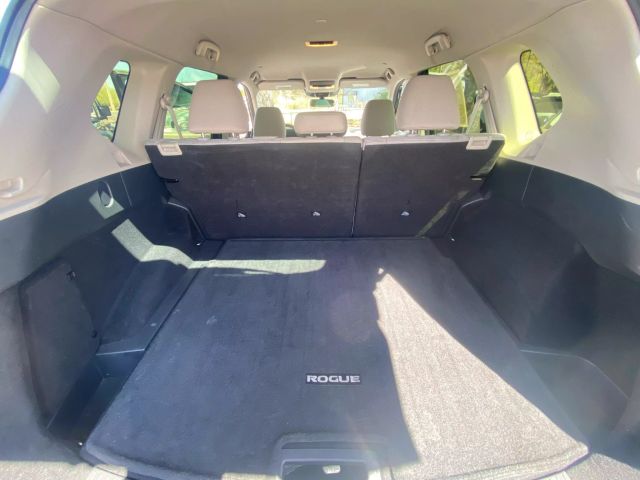 Vehicle image 18 of 20
