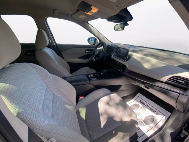 Vehicle image 10 of 20
