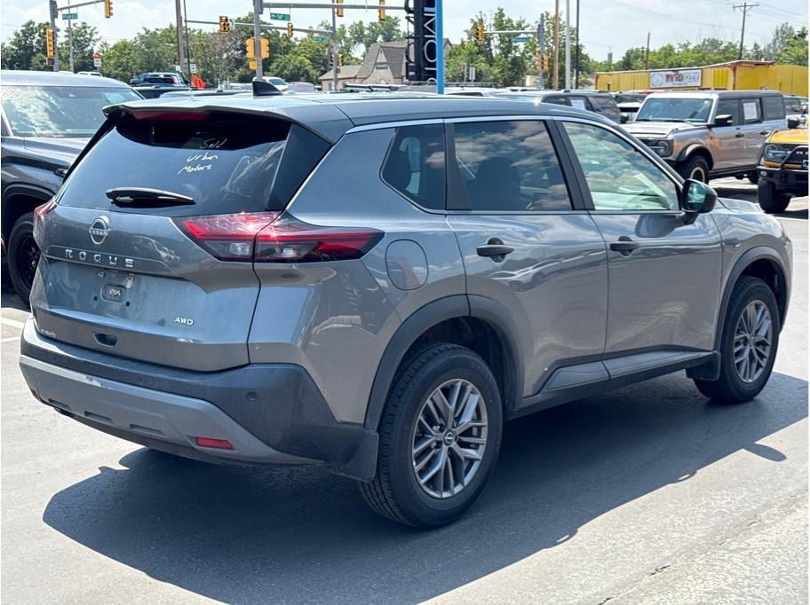 2023 Nissan Rogue S Image 7 of 25