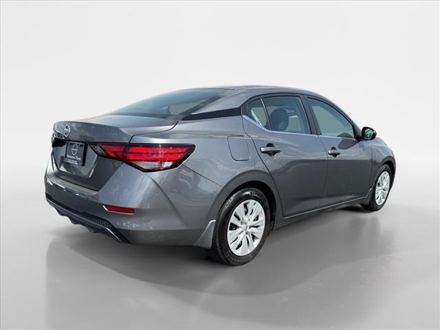 Vehicle image 5 of 22