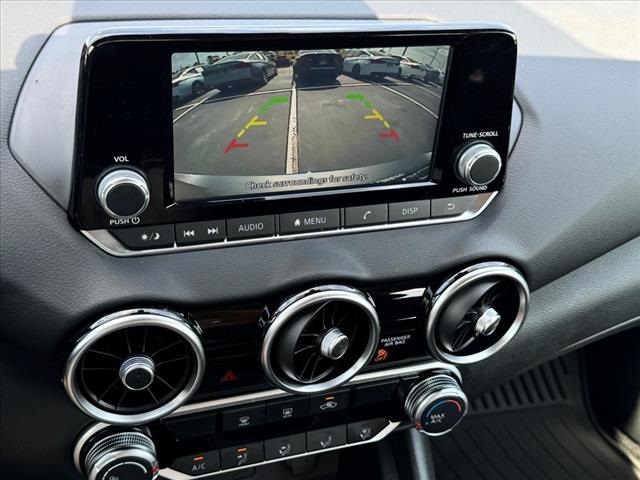 Vehicle image 12 of 22