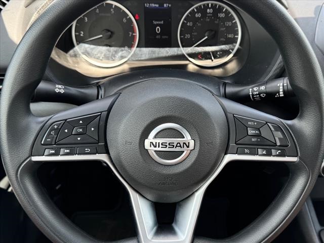 Vehicle image 16 of 22