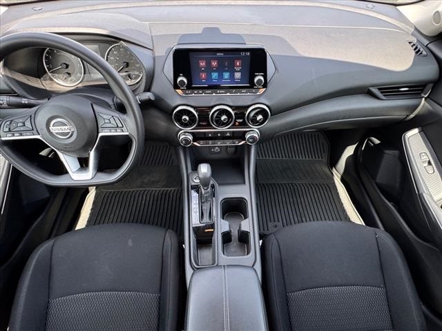 Vehicle image 9 of 22