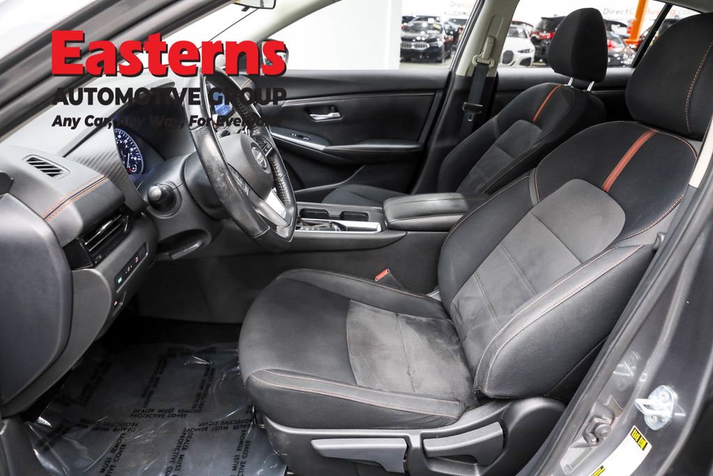 2023 Nissan Sentra SR Image 46 of 64