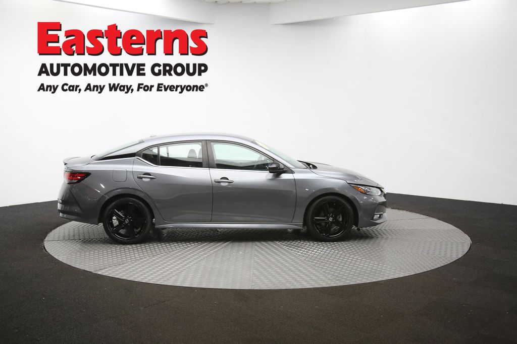 2023 Nissan Sentra SR Image 17 of 64