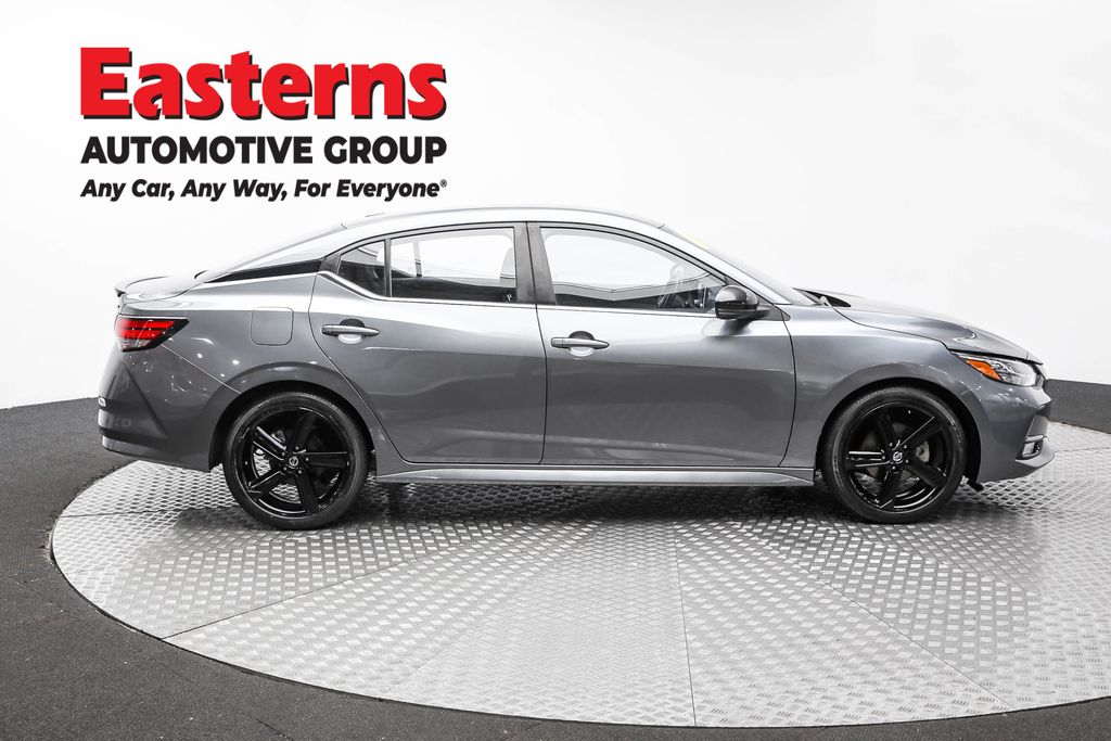 2023 Nissan Sentra SR Image 16 of 64