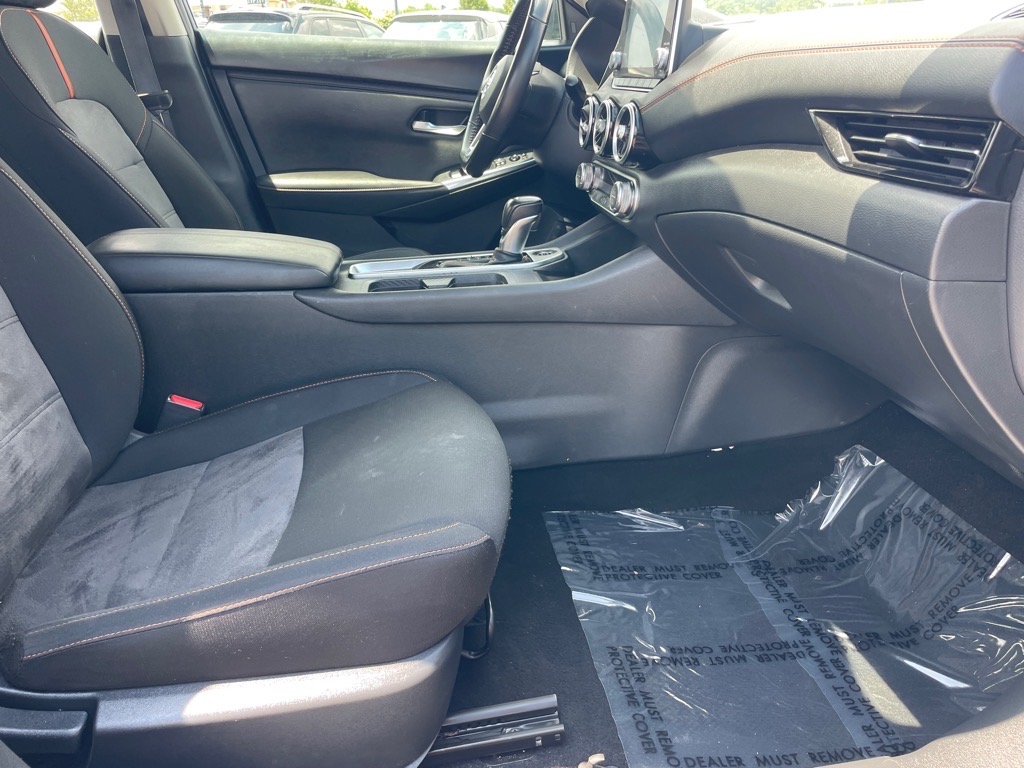 Vehicle image 24 of 25