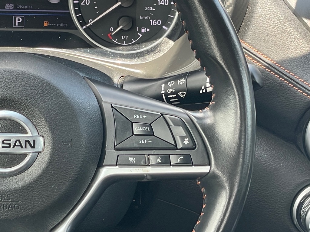 Vehicle image 18 of 25