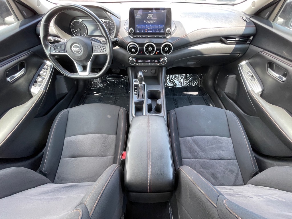 Vehicle image 14 of 25
