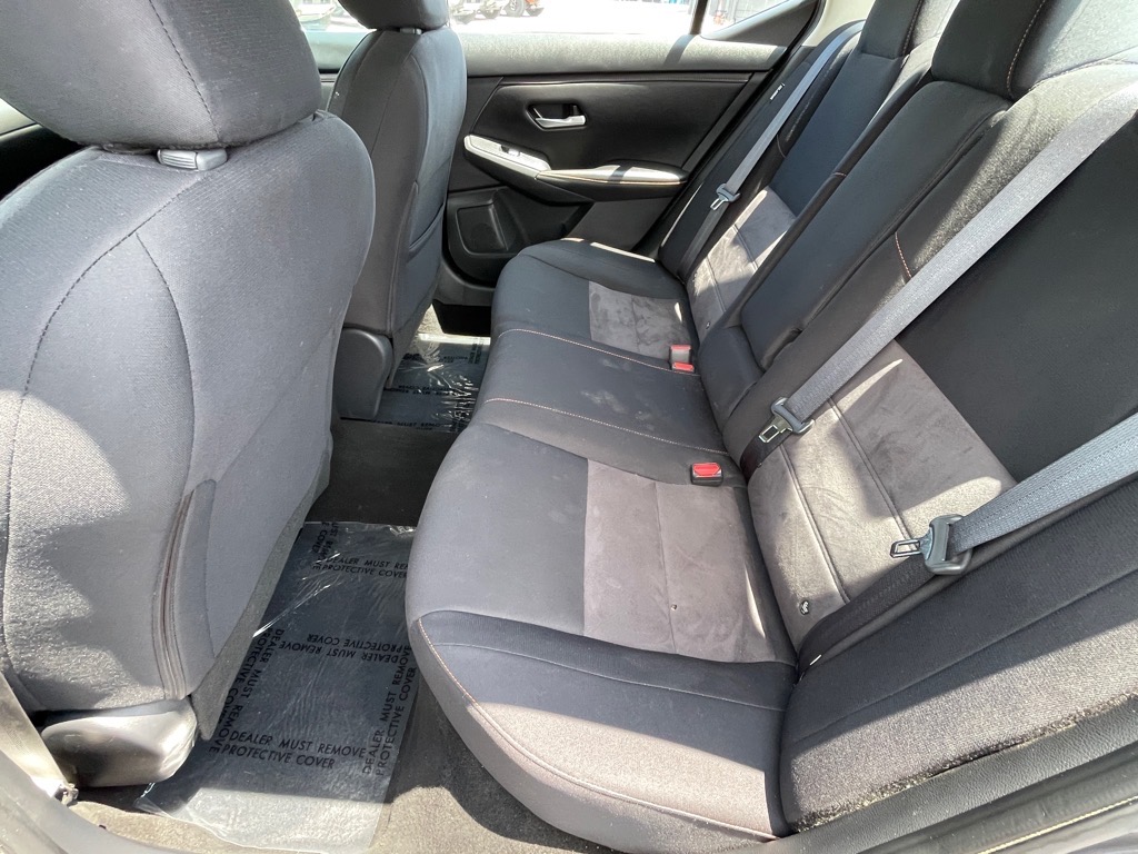 Vehicle image 12 of 25