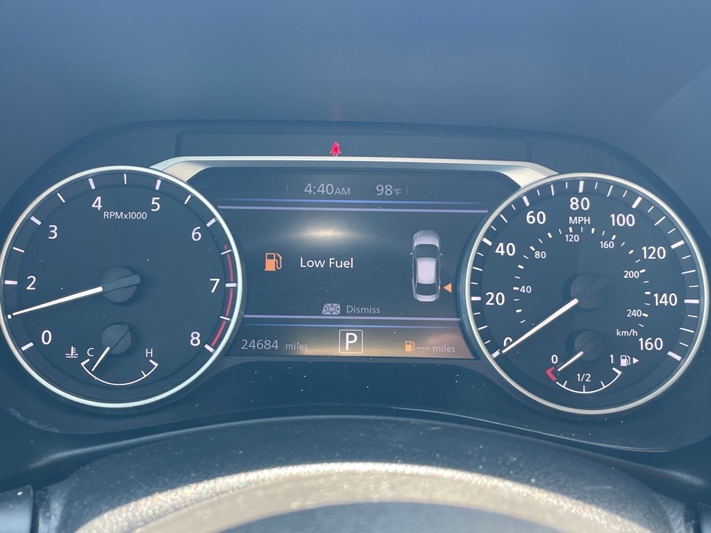 Vehicle image 17 of 25