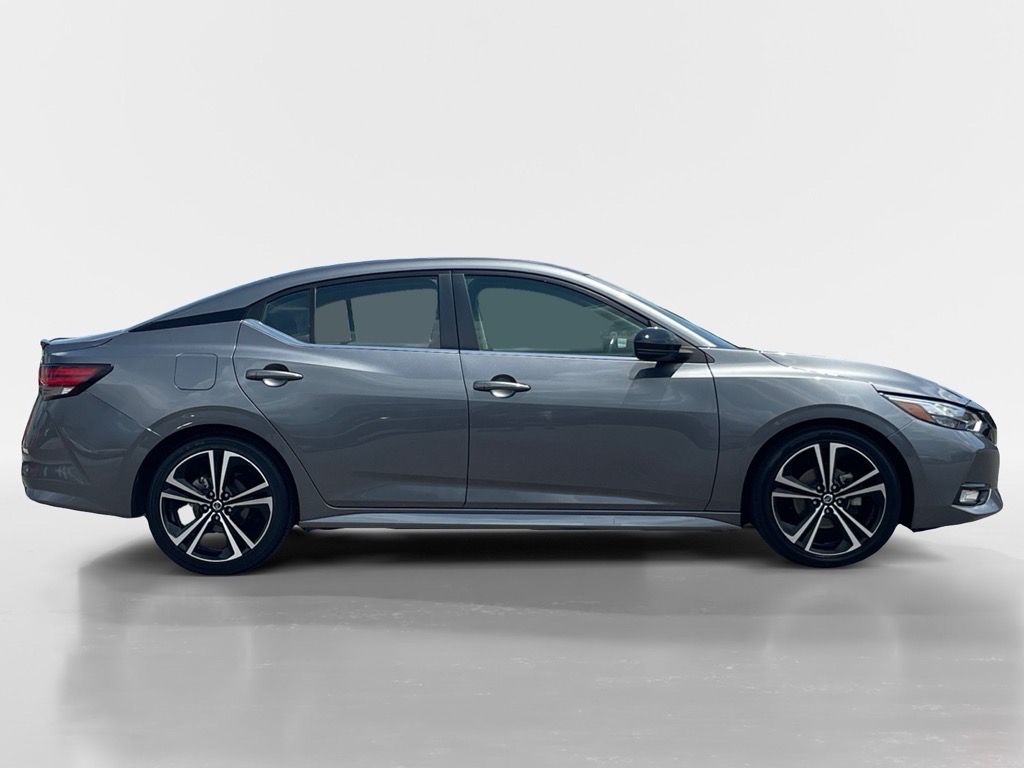 Vehicle image 4 of 25