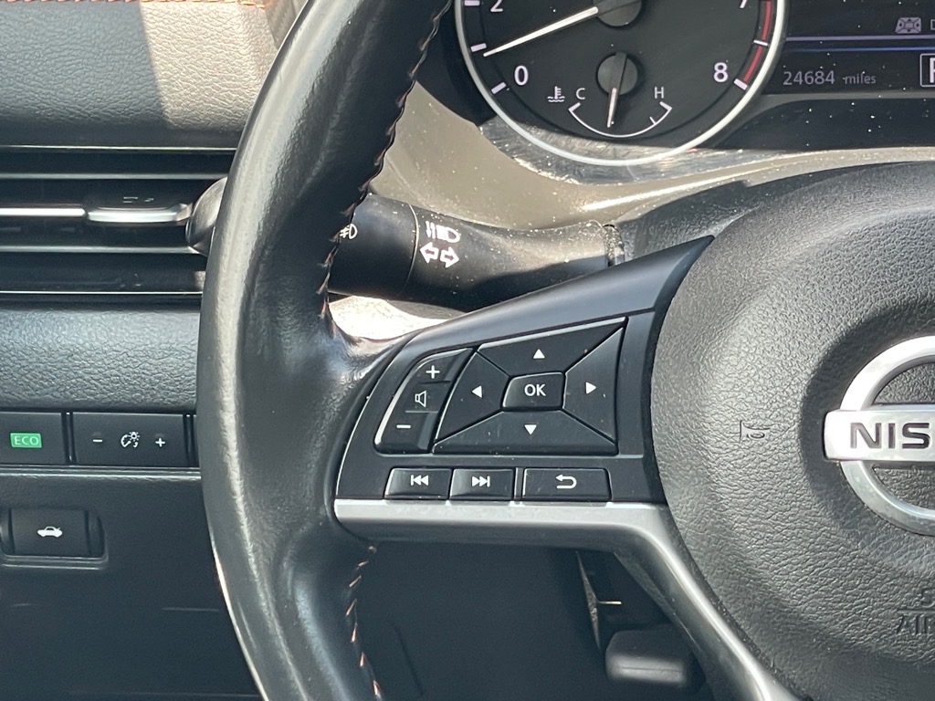 Vehicle image 16 of 25