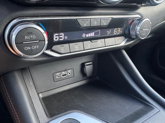 Vehicle image 14 of 25