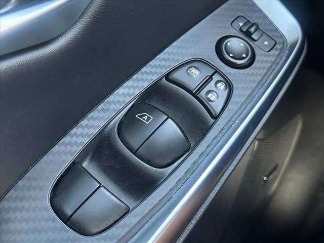 Vehicle image 20 of 25