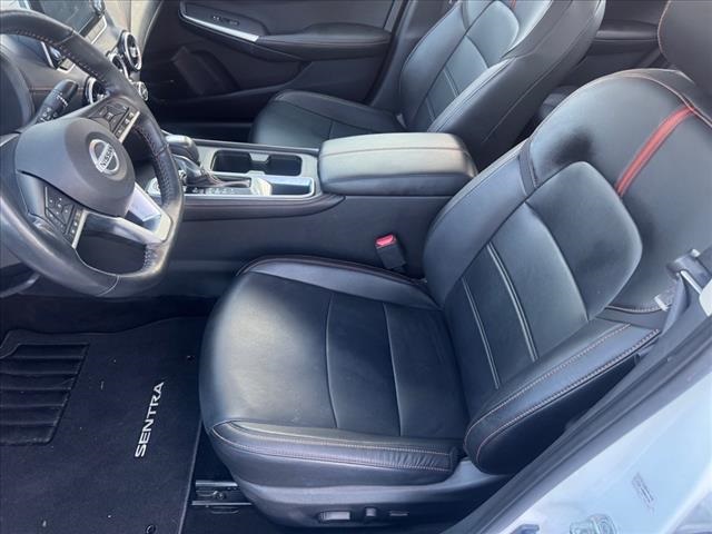 Vehicle image 10 of 25