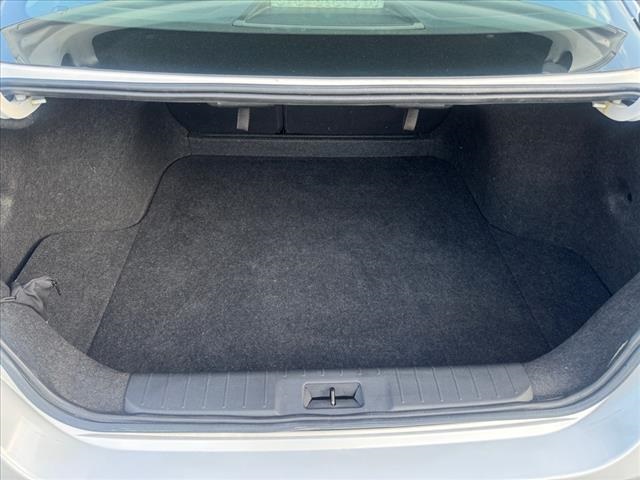 Vehicle image 22 of 25