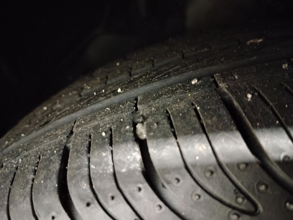 Vehicle image 13 of 33