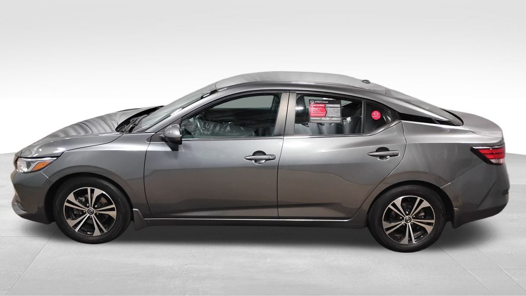 Vehicle image 8 of 33