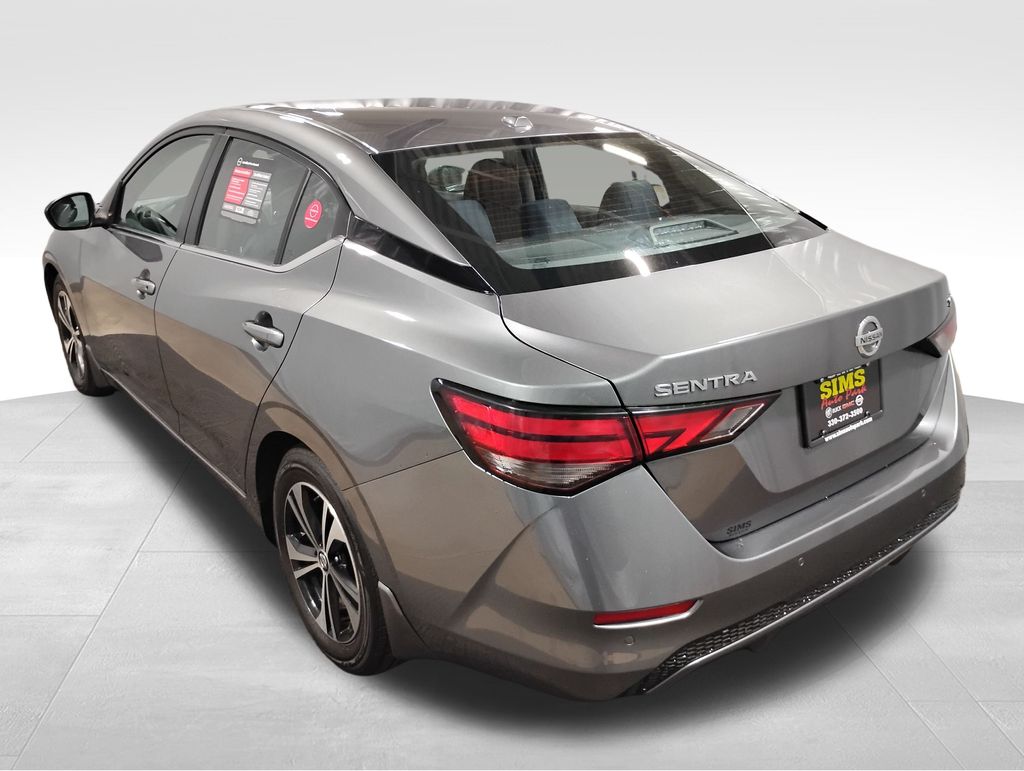 Vehicle image 7 of 33