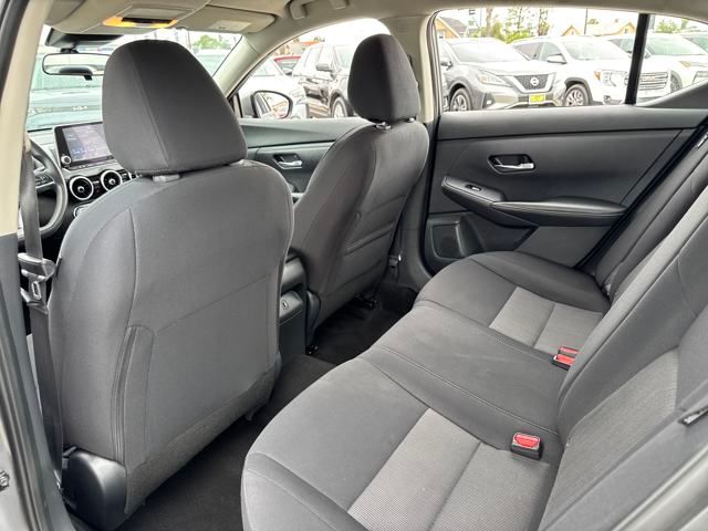 Vehicle image 19 of 24